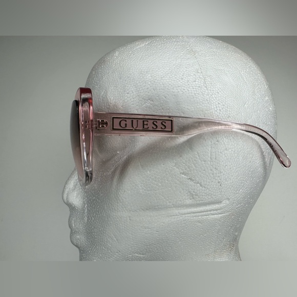 Oversized Guess Shades - Picture 7 of 7